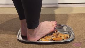 Sneaker-Girl Akira - Cupcake Crush