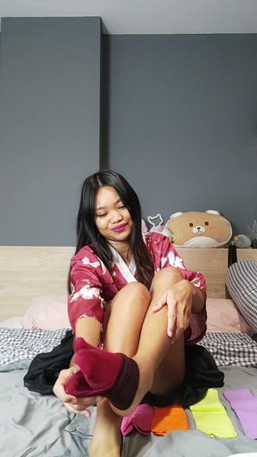 Petite Camgirl Tabi Socks Try on Different Colors Then Dildo Pussy Fuck Solo
