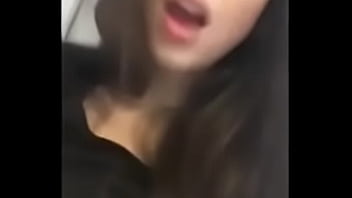 Novinha peituda most tudo