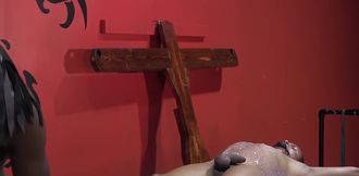 Black master plays with his submissive boyfriend in dirty fetishes