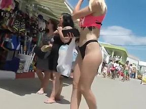 short girl with a big butt