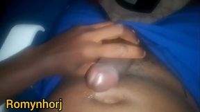 LEVANDO PIROCADA DE UM AMIGO NA MADRUGADA CHUVOSA NO RIO DE JANEIRO GOZADA DENTRO DA MULATA