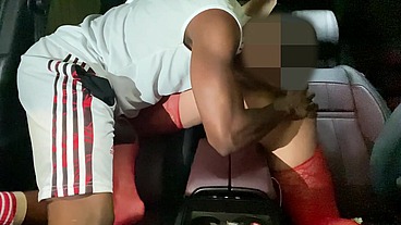 PAREI PRA PEDIR INFORMAÇÃO E DEI PRO JOGADOR NEGÃO DA ROLA GROSSA - I asked for information and got fucked by the black soccer player with a thick cock