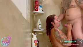 Fucked My Plumpy Wifey Under the Shower