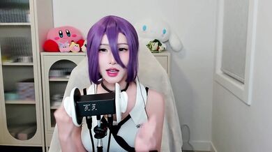 Reze teases licks your ears ASMR while cosplaying Chainsaw Man