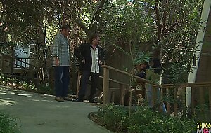 Dude meets a chick and fucks her in an amusement park