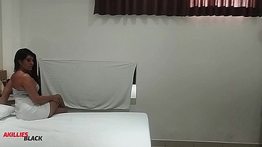 Peão meteu a rola na dona da fazenda enquanto o marido estava no puteiro