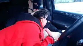 Hot older woman gives a balls-deep and turned on oral in the car