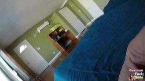 Hei&szlig_es Teen Girl L&auml_sst Ihre Fotze Von Riesenschwanz Zerst&ouml_ren!