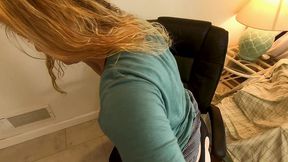 stepmom fucked by stepson while she s talking on the phone - erin electra