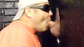 ENGULFING A ABSOLUTELY ANONYMOUS BOYFREND AT GLORYHOLE