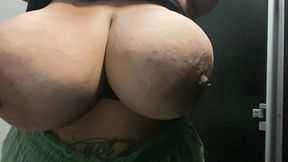 bbw se exibe no banheiro da academia - mary jhuana