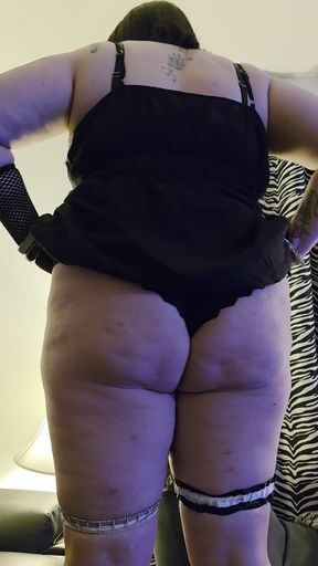 Amateur BBW Mature Milf Cand!d Sandra pulls up her dress to show off her new bra &amp; panties