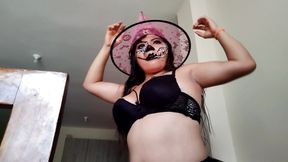 Sexy Witch Puts on Sorcerer's Makeup and Prepares to Have Sex with the Neighbor on Witchwings Day