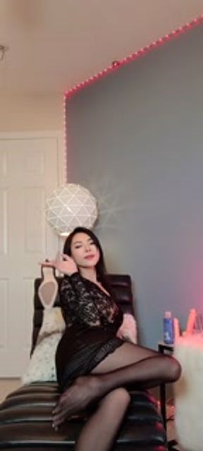 长腿丝袜诱惑 丰满美乳 呼之欲出 前凸后翘