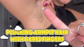 Plucking my armpits hair with bares fingers Raw & natural