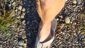 Tempest flexing while looking for rocks