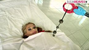 Hard anal and cunt fuck until she screams out loud