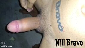 cheio de tesao na pica, batendo aquela punheta gostosa