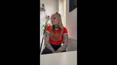Best friend Foot fetish discovery