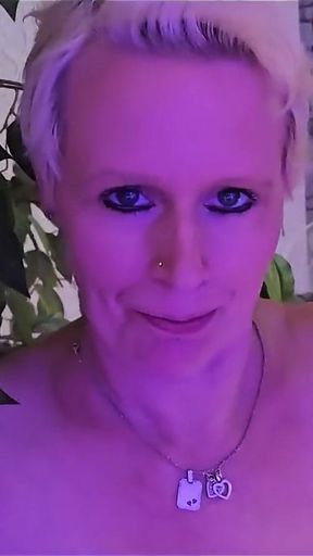 Sucked off 2 Guys and Swallowed the Cum Twice