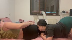 2 girls farting compilation