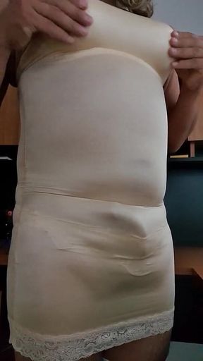 Aunties Shapping Nylon Slip