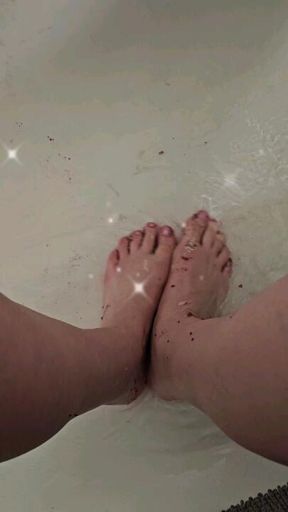 Washing My sticky cake covered feet