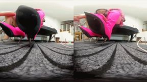 3DVR180 ERER and his friends' boots and high-heeled sandals rule the dwarves