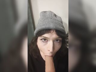 Oral pleasure fever escalates in raw private trans meeting