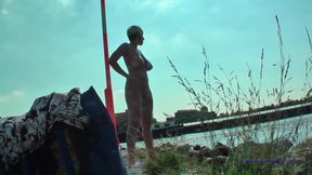 Outdoor pissing