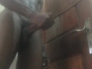 je me masturbe avant partir travailler