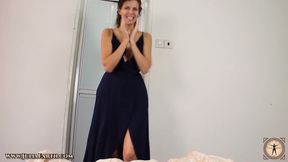 Sexy property agent Julia receives the best gift for a successful deal. Royal blowjob: usage. Episode 027.