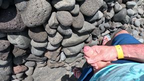 He Saw a Naked Girl on the Beach and Started Jerking off