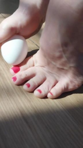Feet and egg.🔥