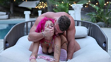 THE SQUIRTING PUSSY OF NALI MARIE