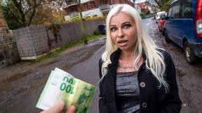 ”I'm attracted to blonde Stepmoms & I bumped into Suzi Grande on the streets”