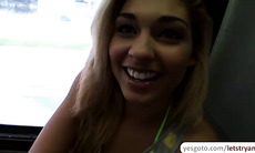 Gorgeous babe Valentina gets her anal probed and receives messy facial