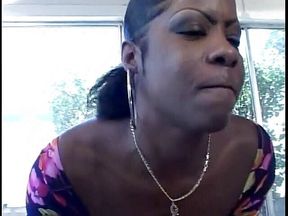 Marvellous ebony chick gets huge black dick on th red couch