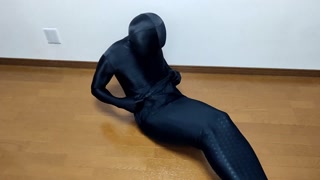 Abandoned by Zentai Mommy who can't take it off on its own