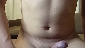 Reynas self-pleasuring session