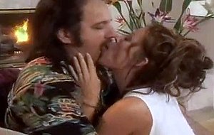 Tabitha stevens suce ron jeremy au coin du feu