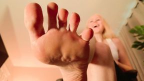 Cuckysitting Tiny Man: Becoming My BDSM Foot Slave