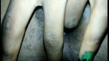 Lagos Girl fingered her pussy