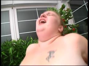 Fat chick gets down on hard cock for sucking