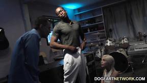 ”Piper Perri takes a black dick for her carreer”