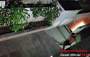 Ladrao invade residencia, moradora sem camisinha, goza dentro e leva todos seus
