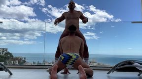 room ser[r]vices avec nicholas bardem & oskar ivan