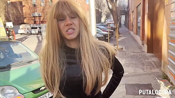 PutaLocura - Delgadita latina Netty acepta los retos de Torbe y traga leche en Pilladas