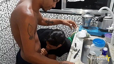 Rabuda fazendo Live pra Punheteiros com Amigo dotado e Fodedo com vários em Ogia na mata